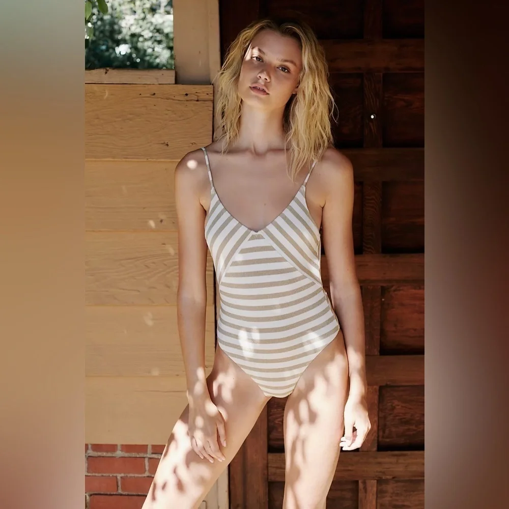 Free People X Spell | Aggy One-Piece Swimsuit‎ Gold & Cream Size Small Vneck